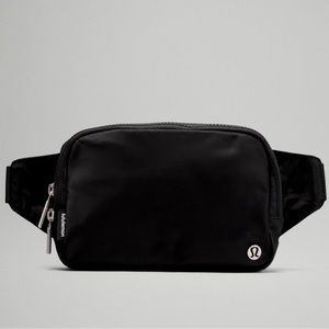 HOT New Release:: Lululemon Everywhere Belt Bag EBB Large - in Black